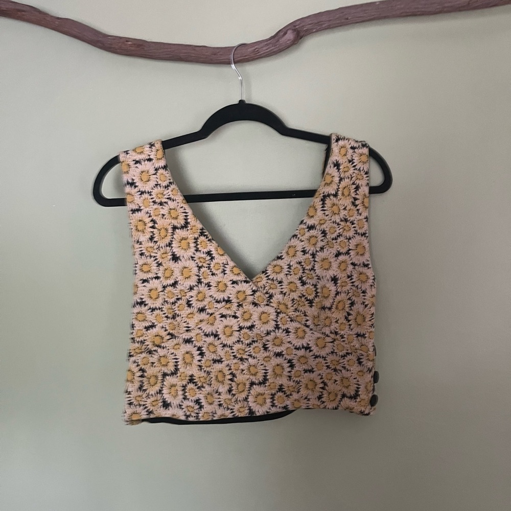 Maeve Anthropologie cropped daisy floral vest